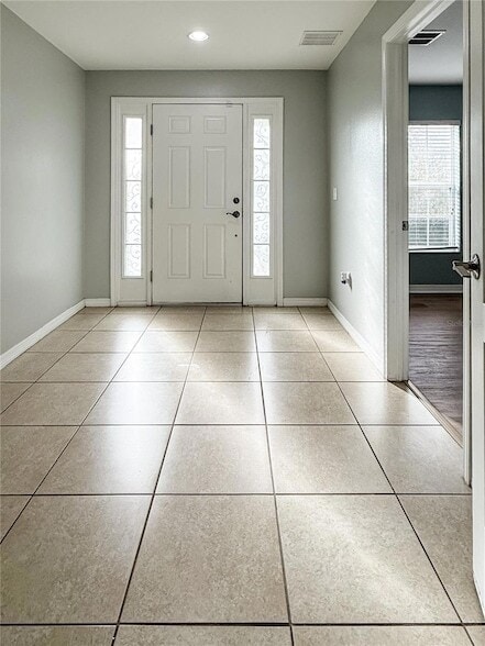 Building Photo - 10144 Arbor Run Dr