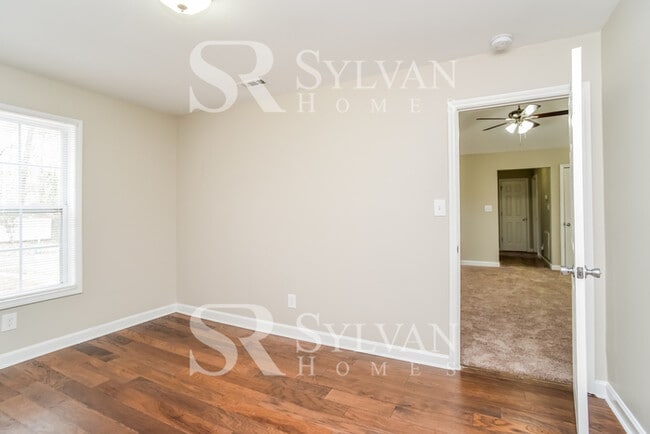 Building Photo - Enjoy living the good life in this 3 bedroom, 2 bathroom home