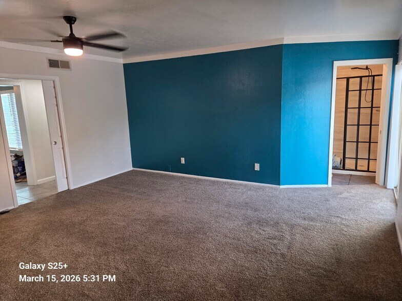 Building Photo - 1819 N 87th Pl