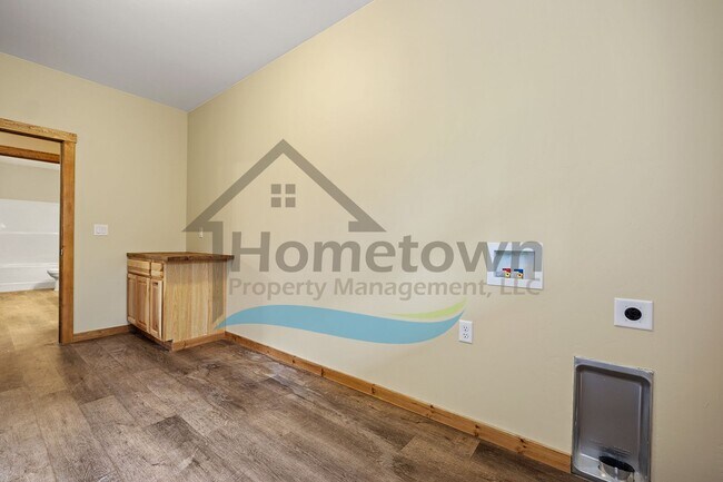 Building Photo - 4-Bedroom 2-Bathroom Home with Attached 2-Car Garage Available in Blanchard!