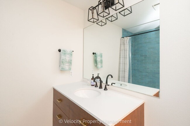 Building Photo - Beautifully Remodeled Single Level Home