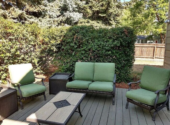 Building Photo - Beautiful Updated 5 Bed 3.5 Bath House in Central Fort Collins!