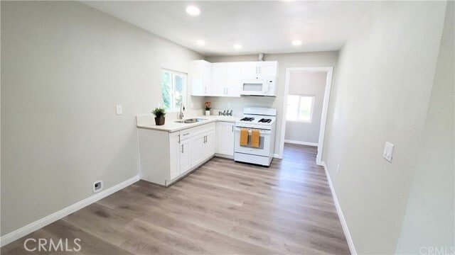 Building Photo - 21786 Cottonwood Ave