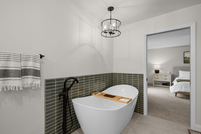 Building Photo - 12122 Royal Valley Dr