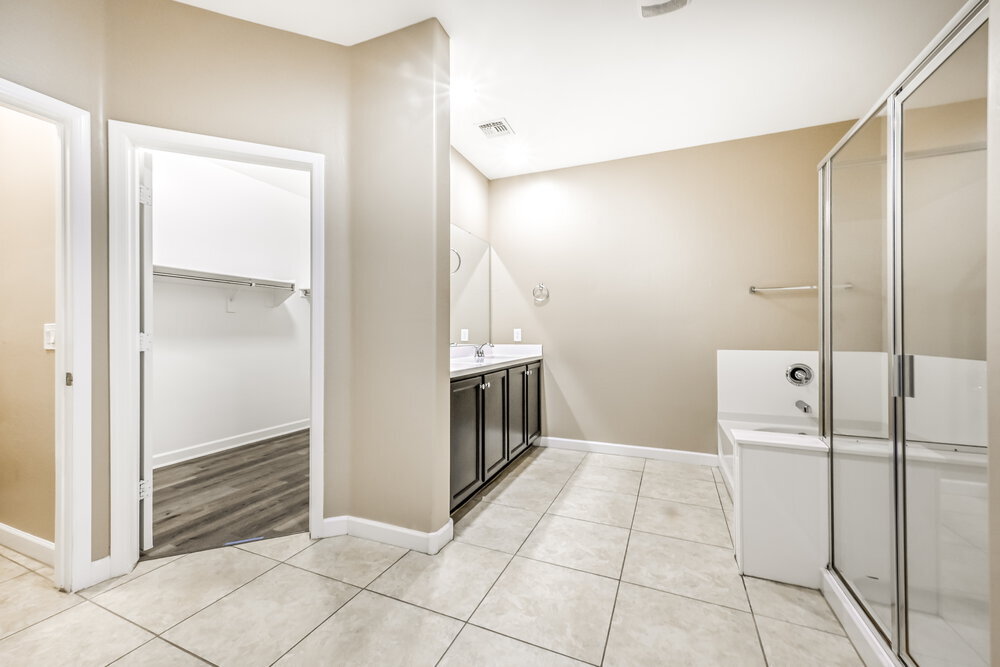 Building Photo - 17157 W Lisbon Ln