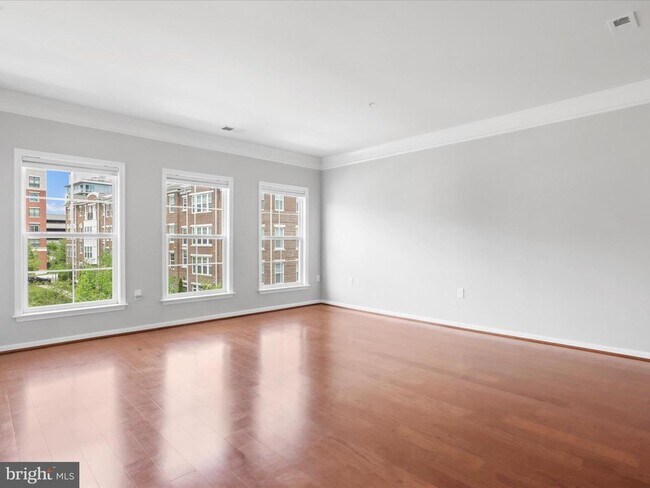 Building Photo - 3037 Rittenhouse Cir