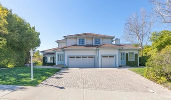 Building Photo - 6327 Chorlito St
