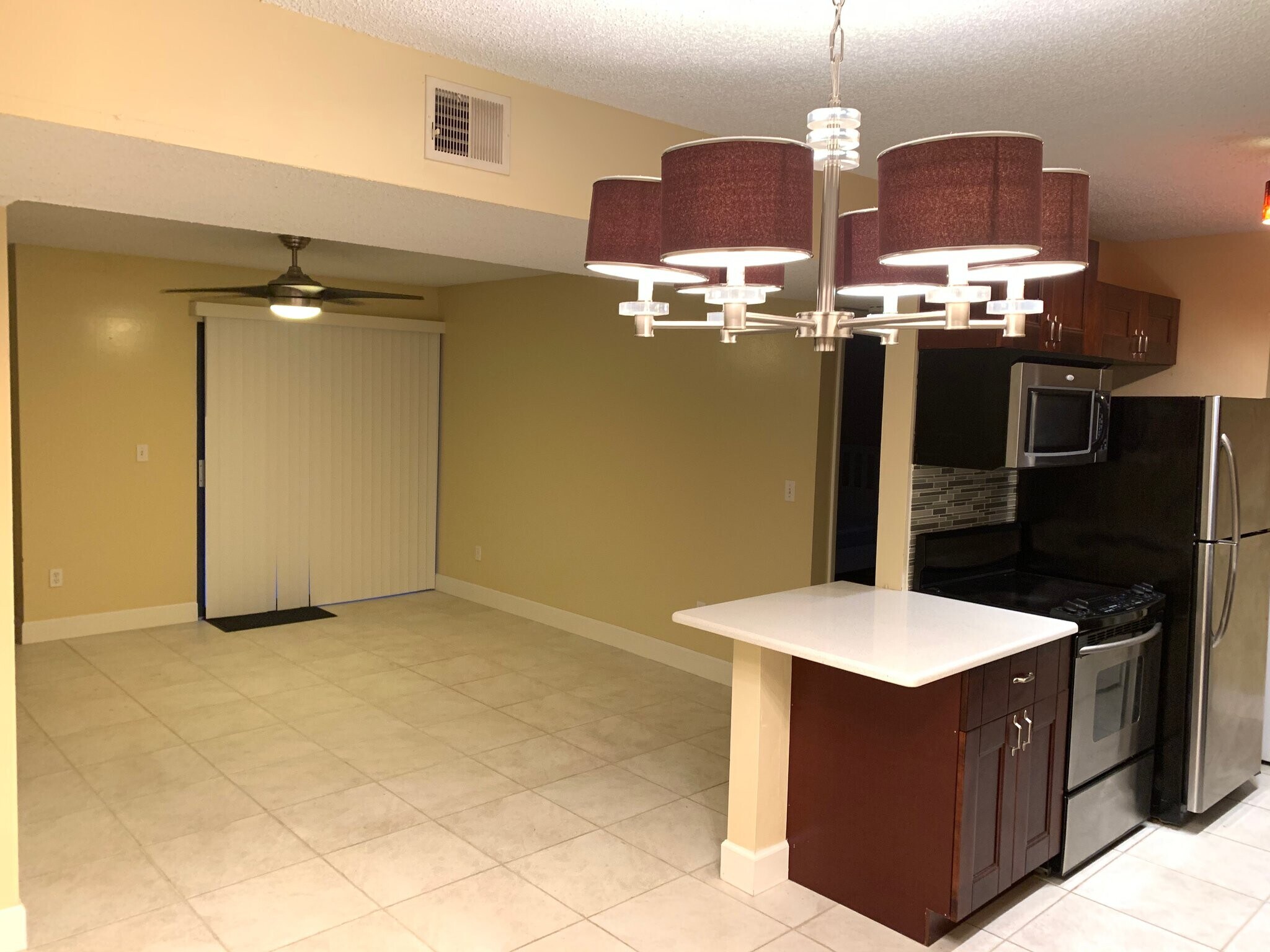 Building Photo - 455 Alt 19
