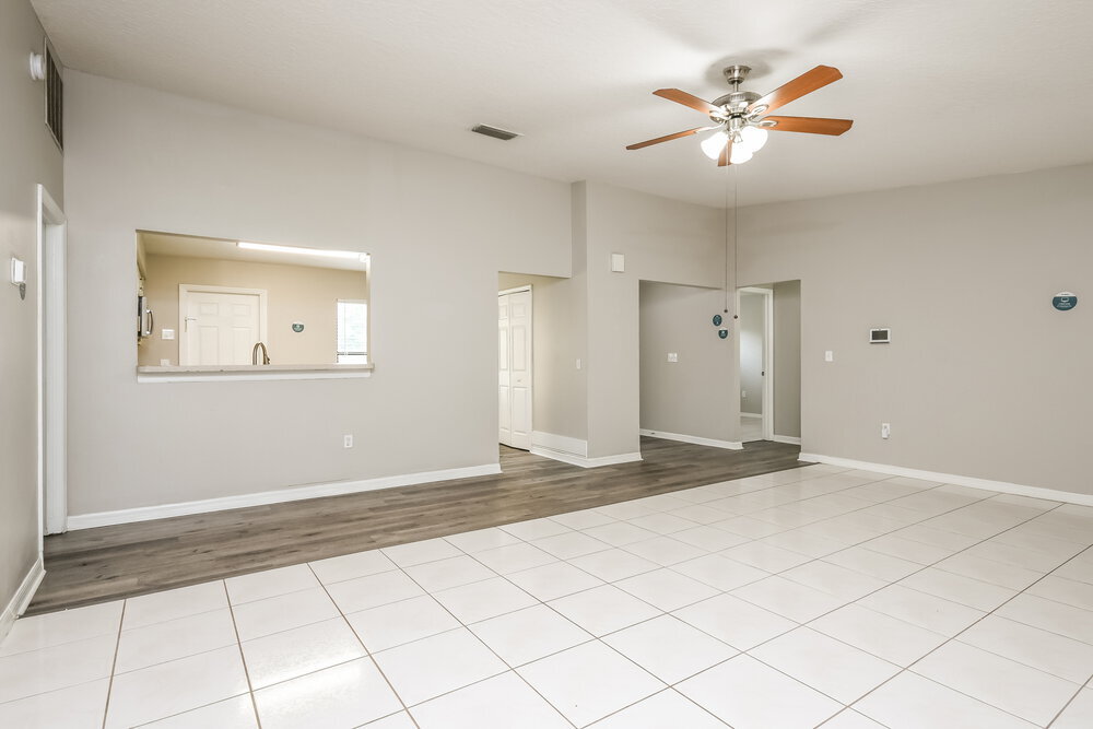 Building Photo - 805 Mountbatten Ln