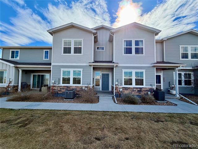 Building Photo - 10565 Paris St