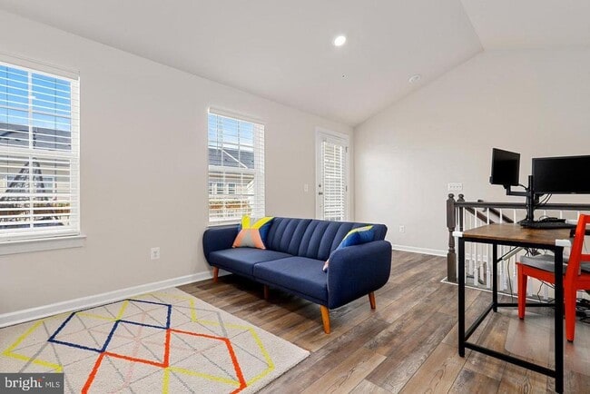 Building Photo - 7132 McHenry Mews