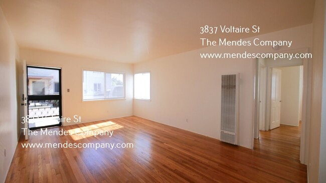 Building Photo - 3837 Voltaire St