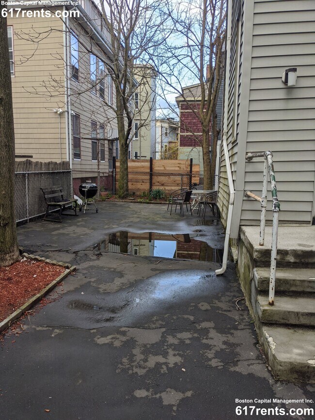 Building Photo - 18 Portsmouth St