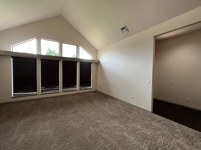 Building Photo - 1301 Copperfield Dr