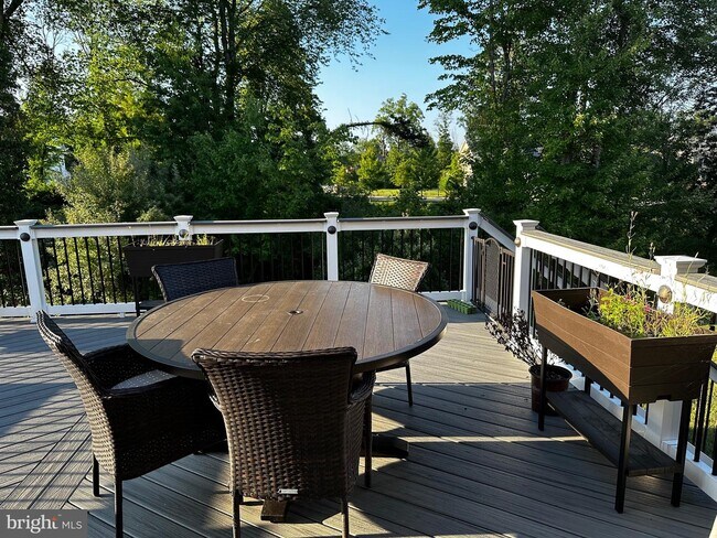 Building Photo - 41256 Lenah Point Dr