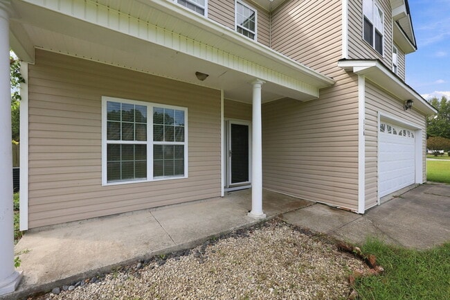 Building Photo - 116 Spring Leaf Ln