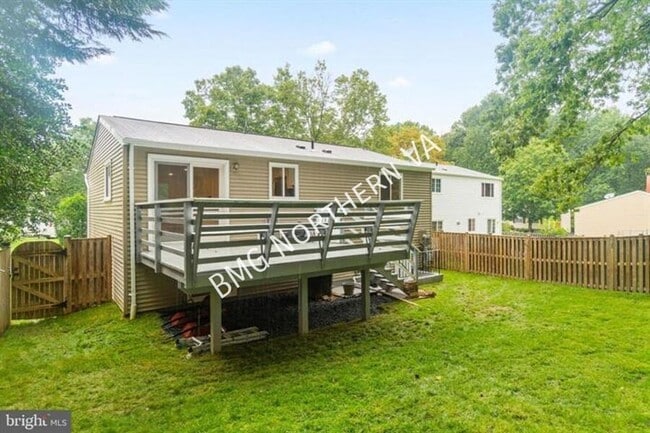 Building Photo - 8461 Yellow Leaf Ct