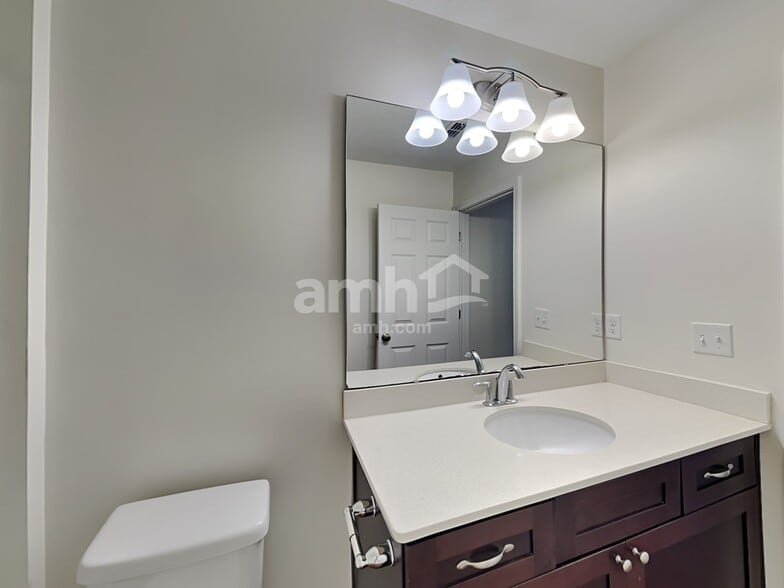 Building Photo - 171 E Jayce Way