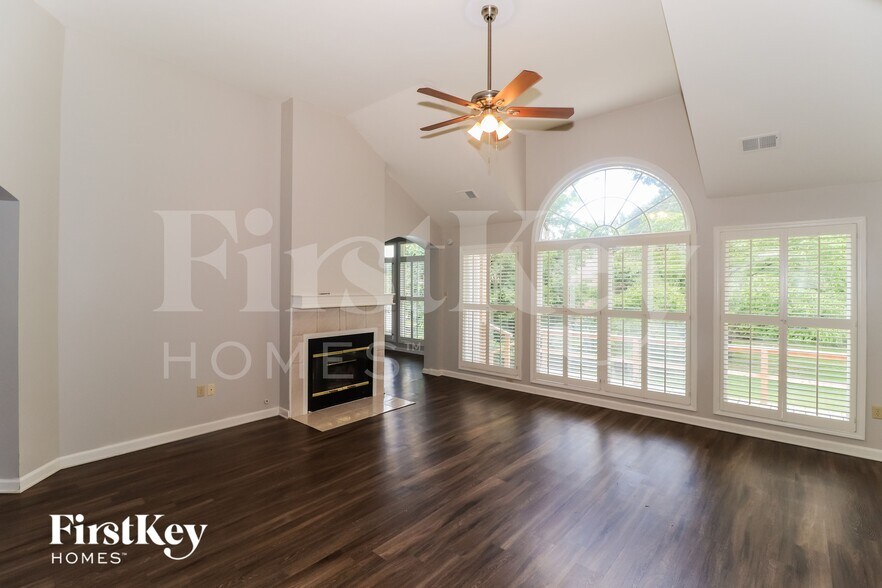 Building Photo - 1816 Candle Ridge Cove