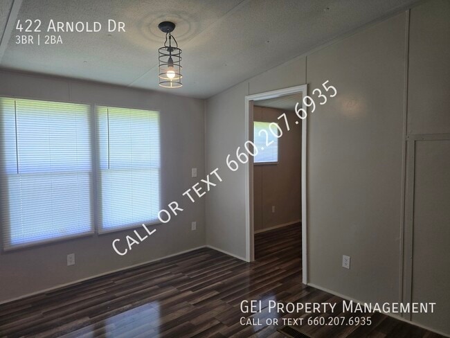 Building Photo - 422 Arnold Dr