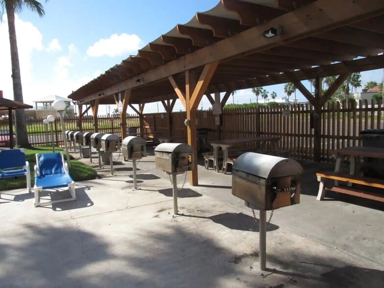 Pool grills - 130 Padre Blvd