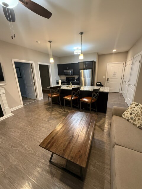 Building Photo - 2493 Sweet Home Rd