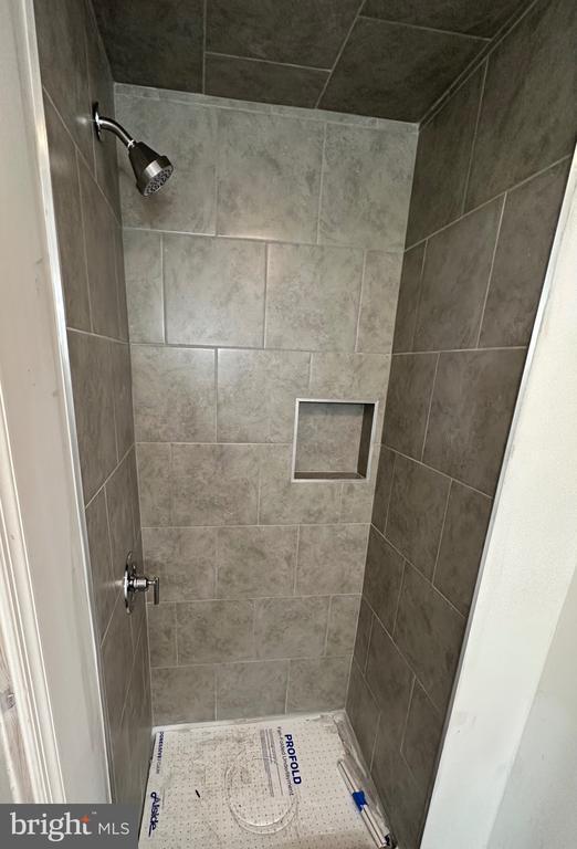 Building Photo - 242 Grant St