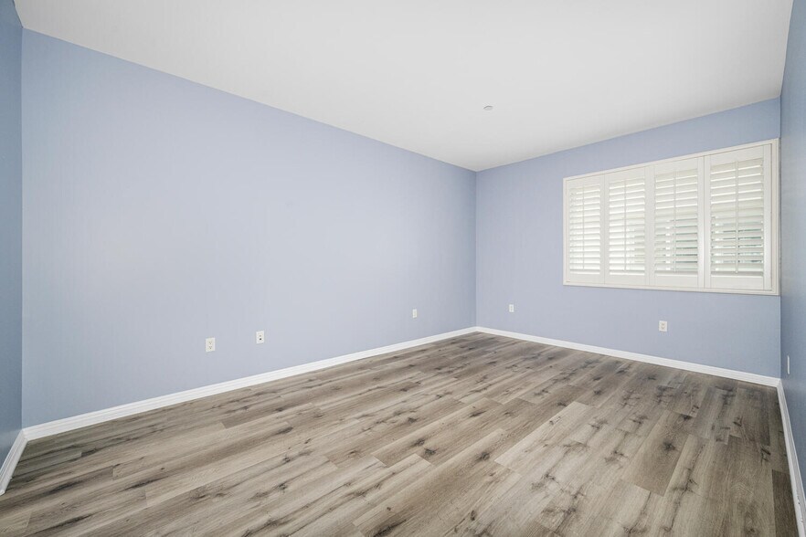 Building Photo - 7403 S Sepulveda Blvd