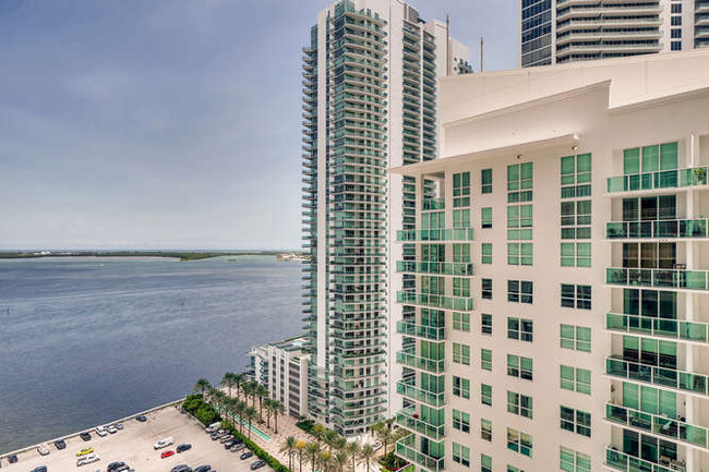 Building Photo - 1200 Brickell Bay Dr