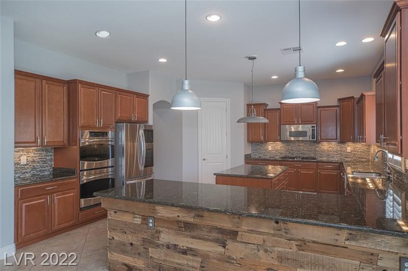 Building Photo - 4935 Moncada Way