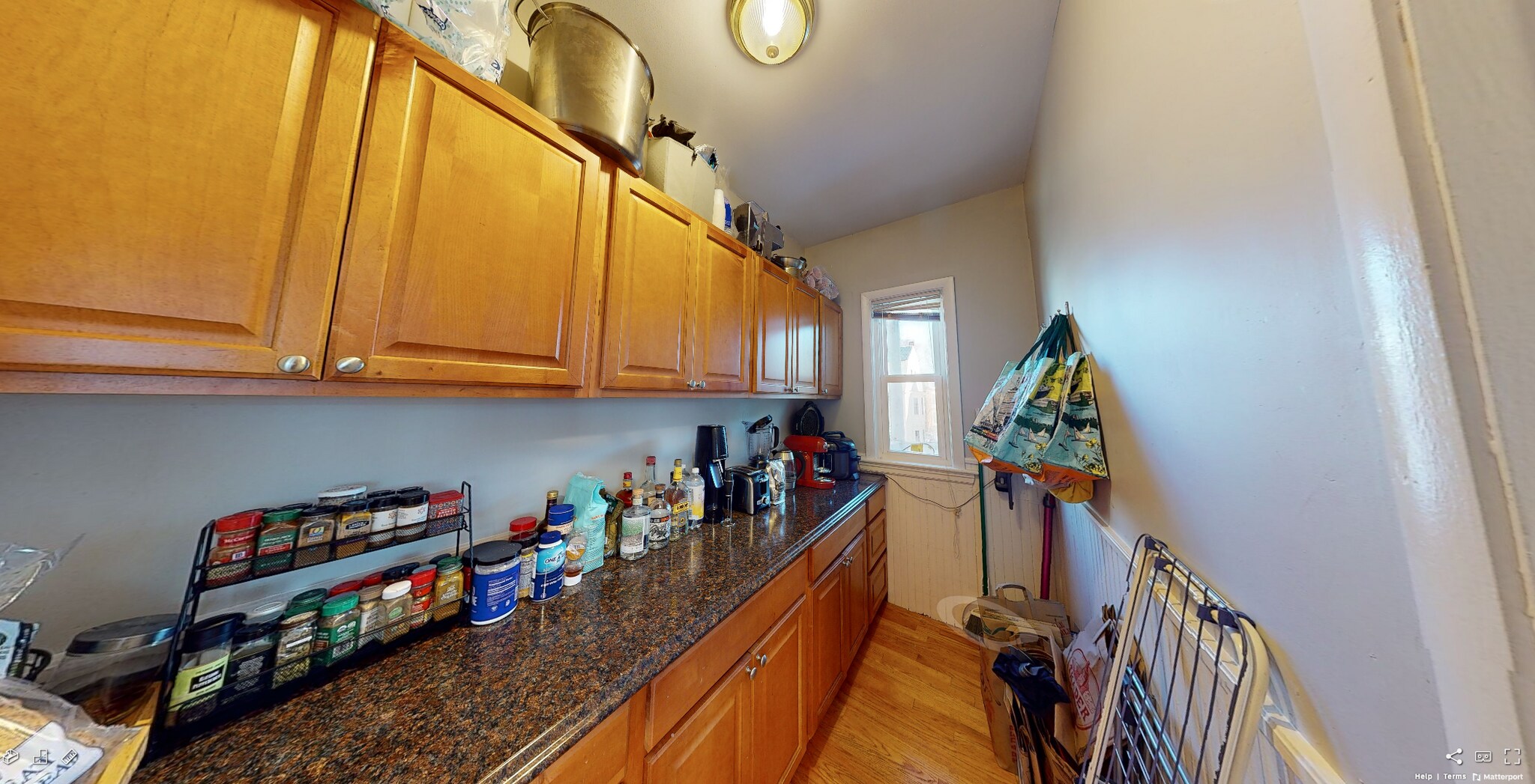 Building Photo - 27 Tufts St