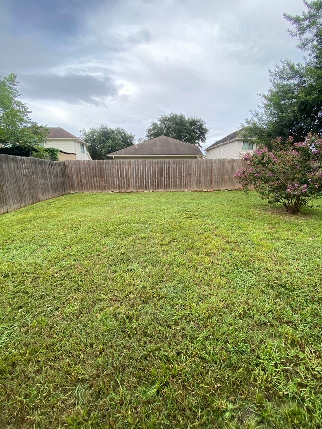 Building Photo - 4238 Field Meadow Dr