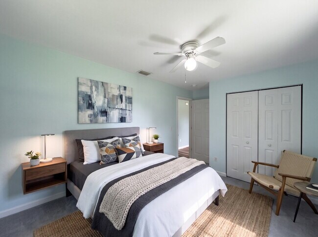 Building Photo - 3 Bed | 2 Bath | 1,200 Sq Ft Single-Family Home  RENT NOW WITH ZERO DEPOSIT on a 12-month lease!