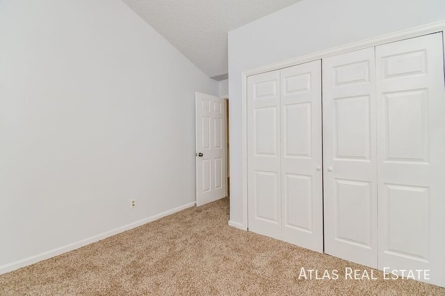 Building Photo - 8560 Ilex Dr