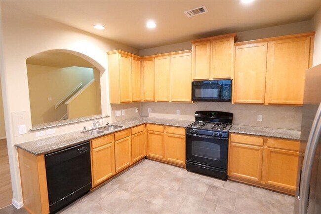 Building Photo - 26427 Longview Creek Dr