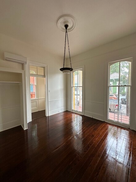 Living Room - 3821 Dauphine St