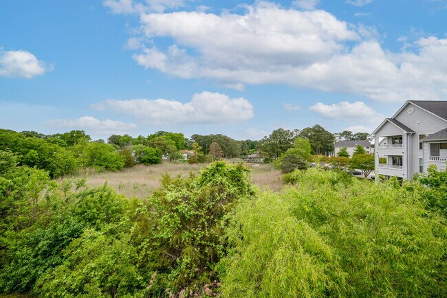 Building Photo - 205 Dockside Dr