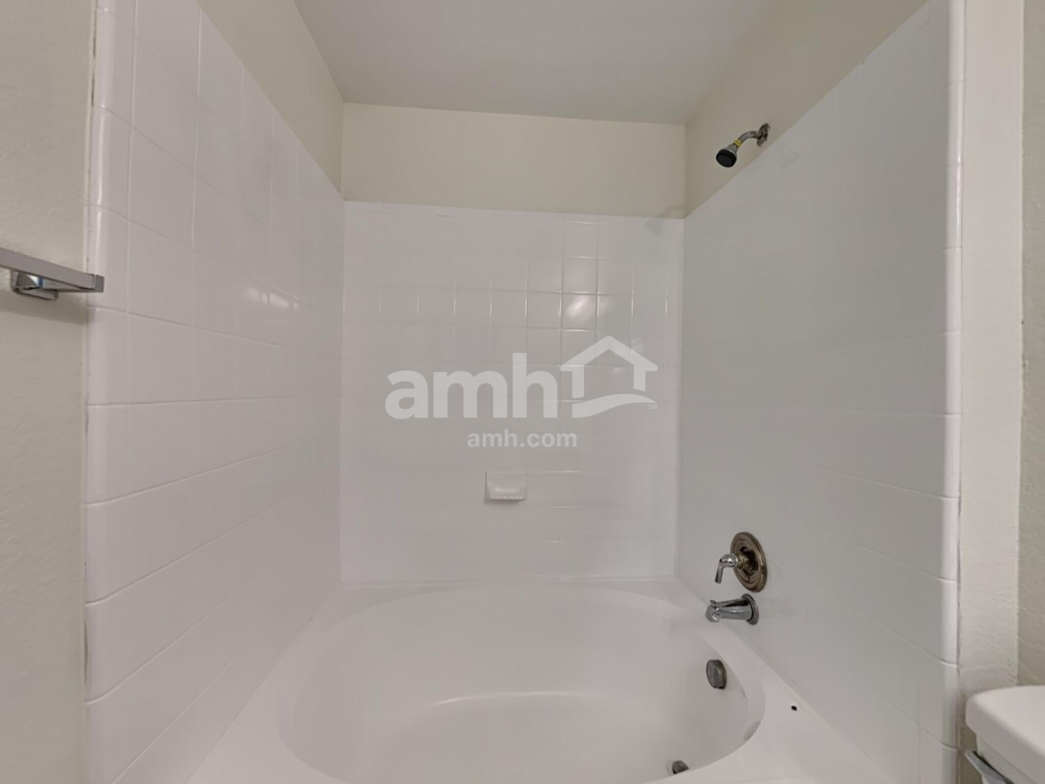 Building Photo - 825 Barrel Point