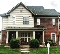 Building Photo - 9805 Castain Dr