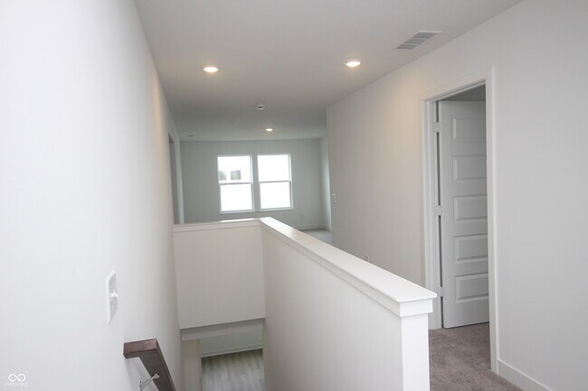 Building Photo - 7291 Standish Ln