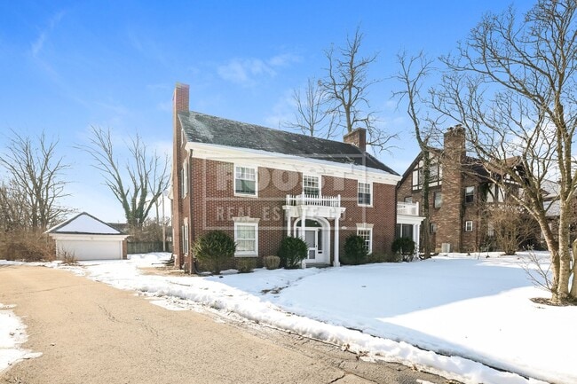 Building Photo - 4 bed 2.5 Bath Single Family Home Available in Dayton