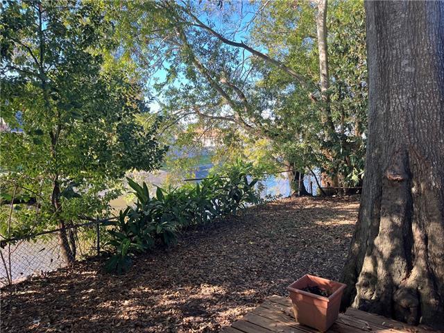 Building Photo - 1424 Hesper Ave