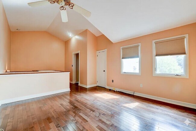 Building Photo - 816 Topsail Ln