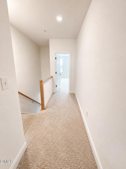 Building Photo - 602 Market Grove Dr