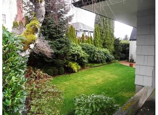 Building Photo - Broadway Hill home