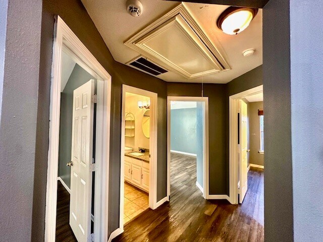 Building Photo - 15318 Geral Ln