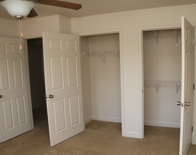 Master Bedroom - 51 Skytrain Dr