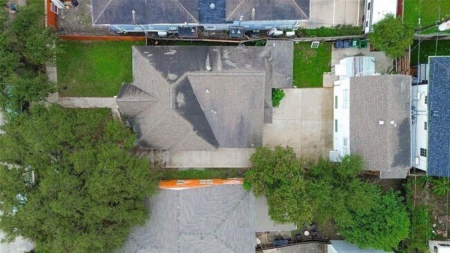 Building Photo - 1511 Scharpe St