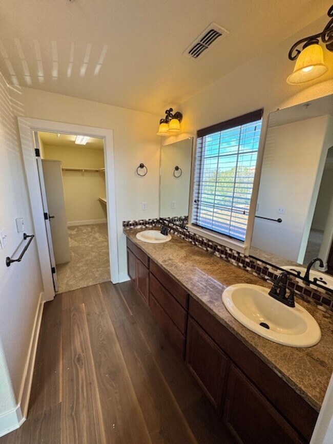 Building Photo - Upscale Modern 4 Bed | 2.5 Bath – Yard Maintenance Included | 2,271 Sq Ft | Prime Location