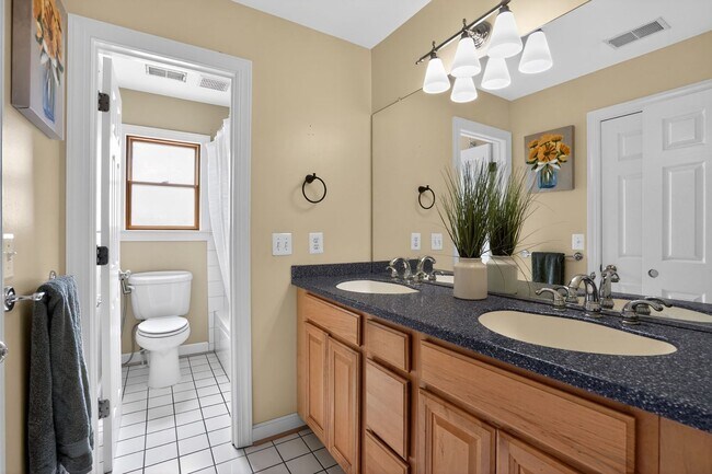 Building Photo - 13641 Breezy Meadow Ln